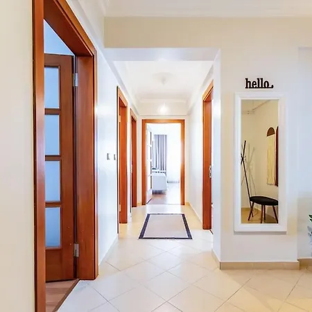 Apartment Spacious Flat Near Nisantasi - No7